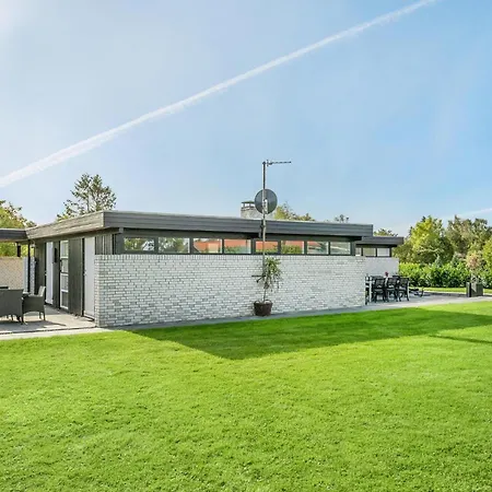 Holiday home 3 Bedroom Amazing In Sydals Skovby (Syddanmark)